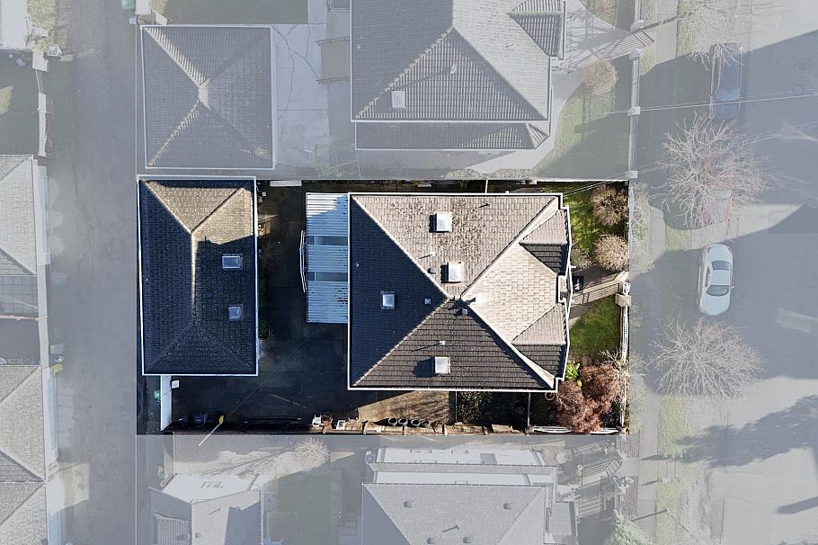 3311 E 44th Avenue Vancouver, BC - 21