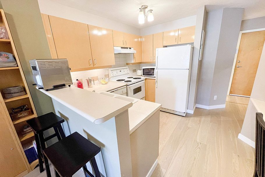 219 2680 W 4th Avenue Vancouver, BC - 11