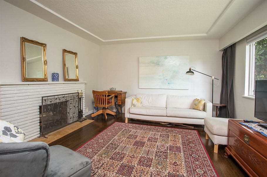 1688 E 29th Avenue Vancouver, BC - 4