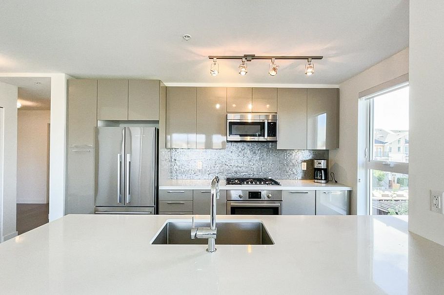 313 10177 River Drive Richmond, BC - 8