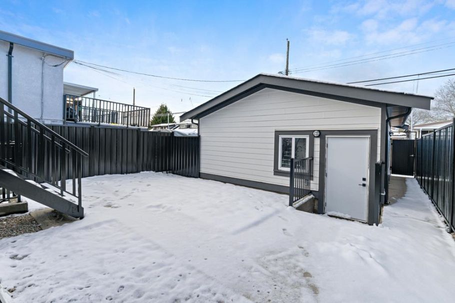 6749 Knight Street Vancouver, BC - 4