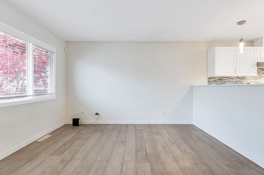 2052 E 41st Avenue Vancouver, BC - 7