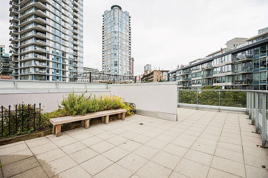 239 188 Keefer Place Vancouver, BC - 31