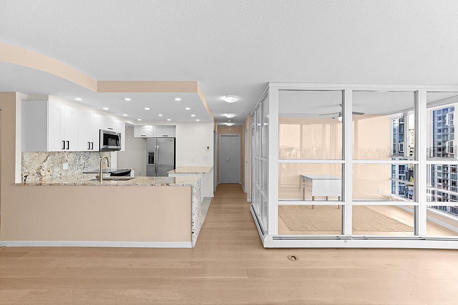 1601 1228 Marinaside Crescent Vancouver, BC - 6