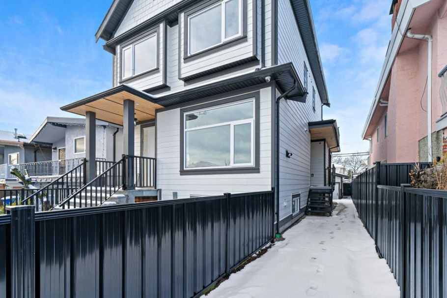 6749 Knight Street Vancouver, BC - 5