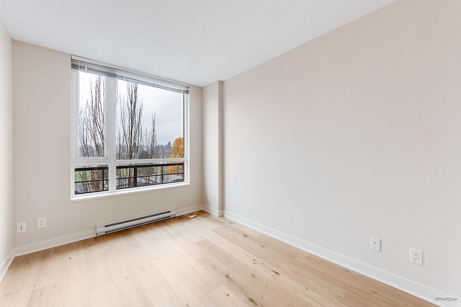 422 4078 Knight Street Vancouver, BC - 11