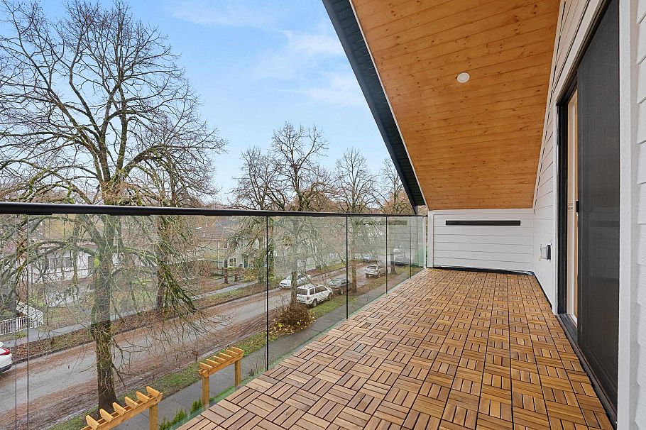 1 1822 E 14th Avenue Vancouver, BC - 18