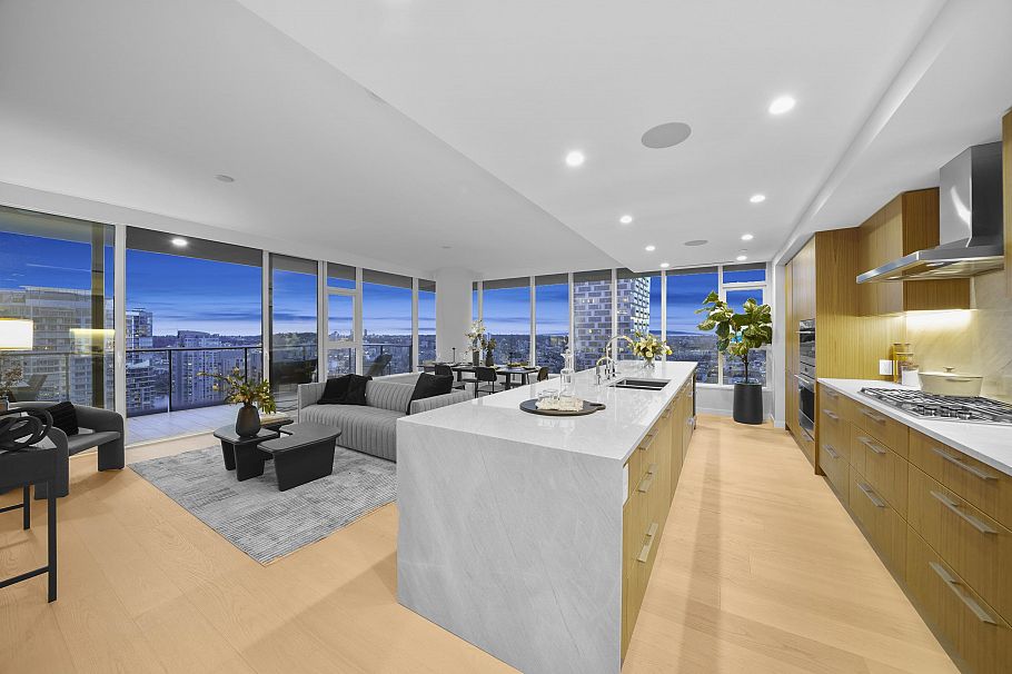 3503 1335 Howe Street Vancouver, BC - 1