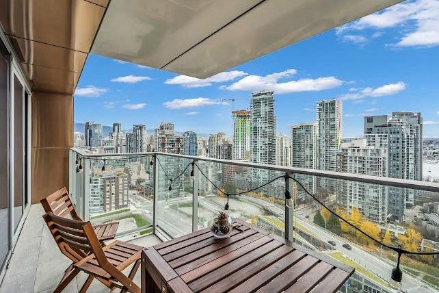 1480 Howe Street Vancouver, BC - 3