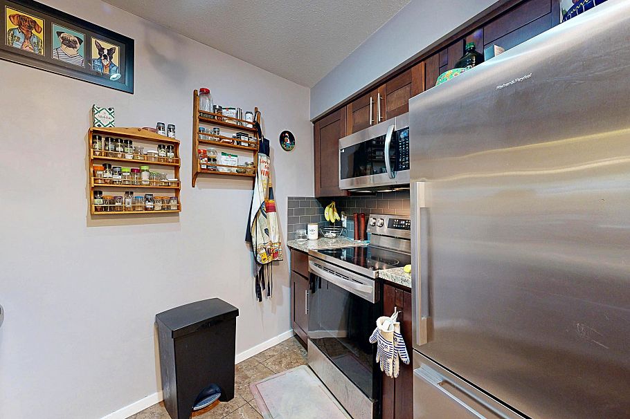 201 2222 Prince Edward Street Vancouver, BC - 6