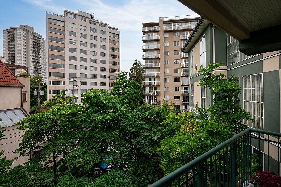 304 1928 Nelson Street Vancouver, BC - 31