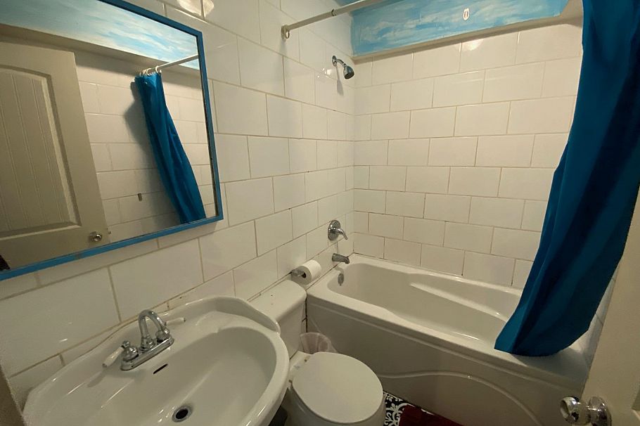 387 W 13th Avenue Vancouver, BC - 35