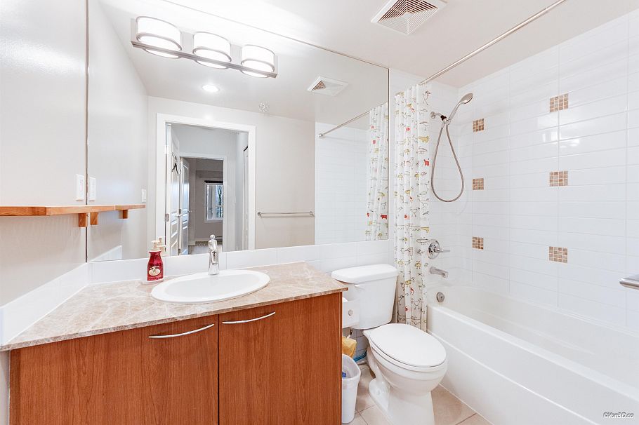 422 4078 Knight Street Vancouver, BC - 10