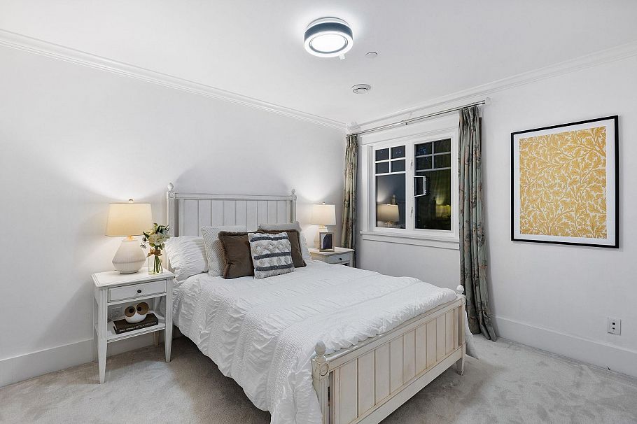 3895 W 23rd Avenue Vancouver, BC - 31