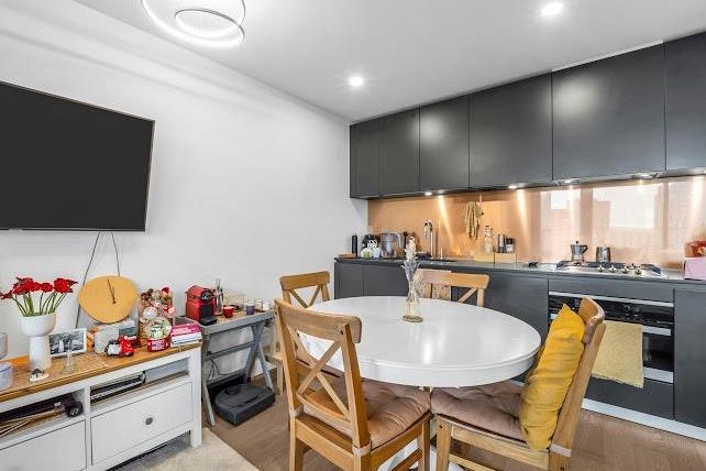 3010 1480 Howe Street Vancouver, BC - 5