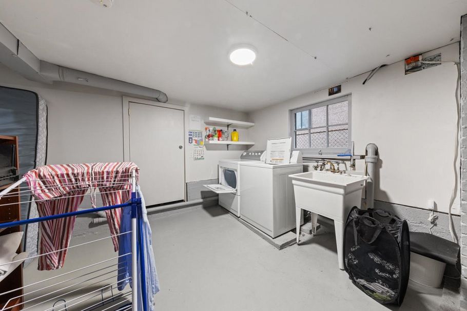 2125 E 5th Avenue Vancouver, BC - 32