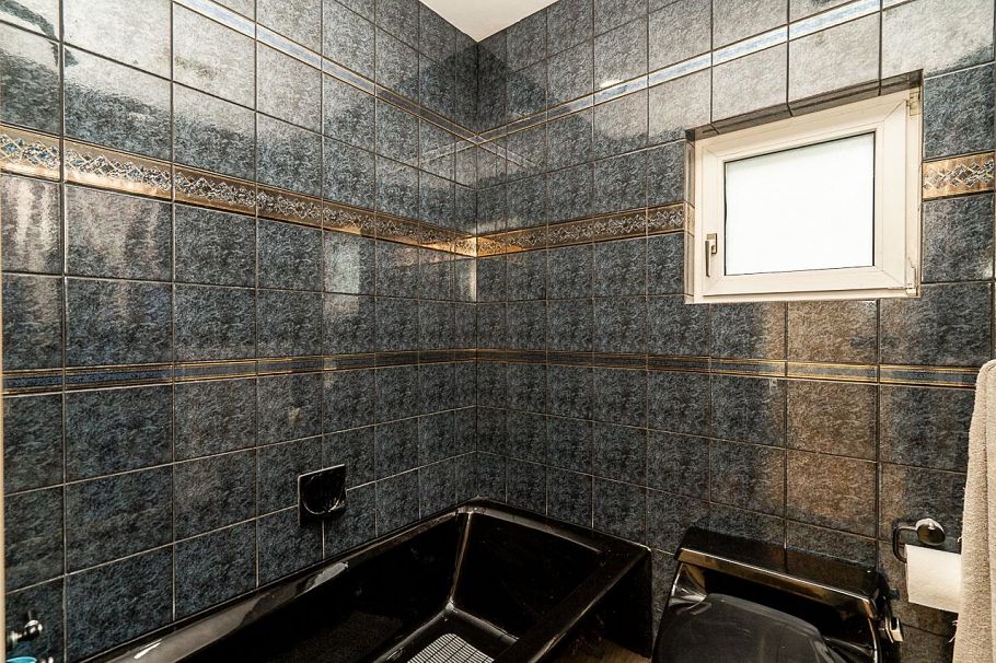 2443 W 47th Avenue Vancouver, BC - 18