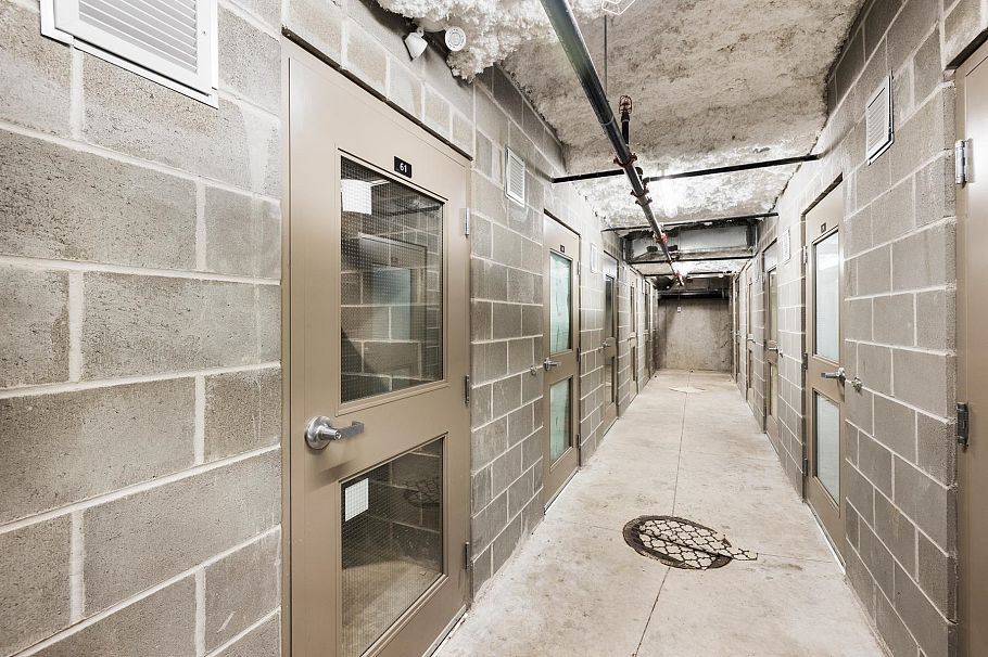 301 2632 Library Lane North Vancouver, BC - 11