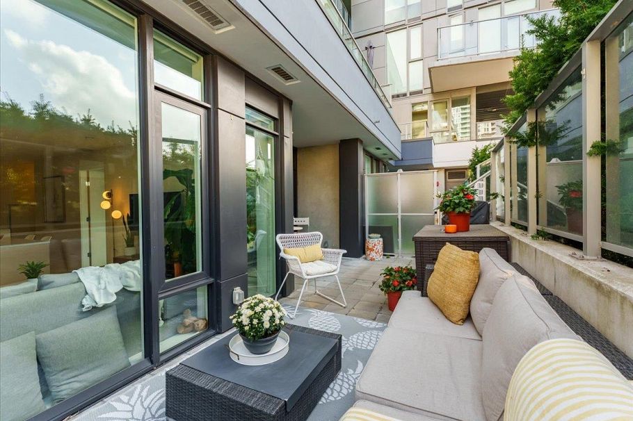 202 3538 Sawmill Crescent Vancouver, BC - 1