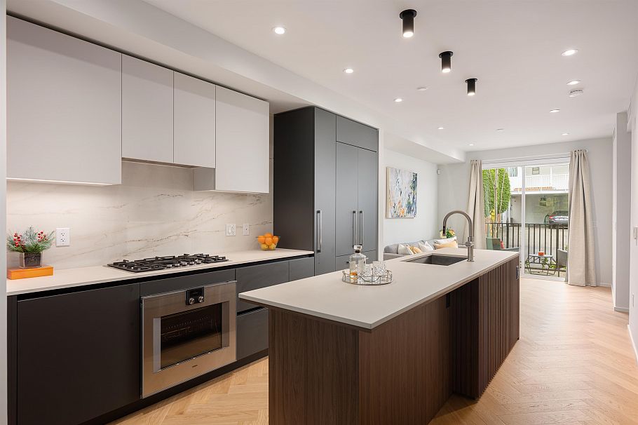 173 805 W 49th Avenue Vancouver, BC - 8