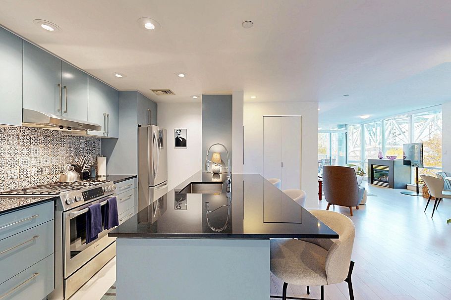 503 638 Beach Crescent Vancouver, BC - 2