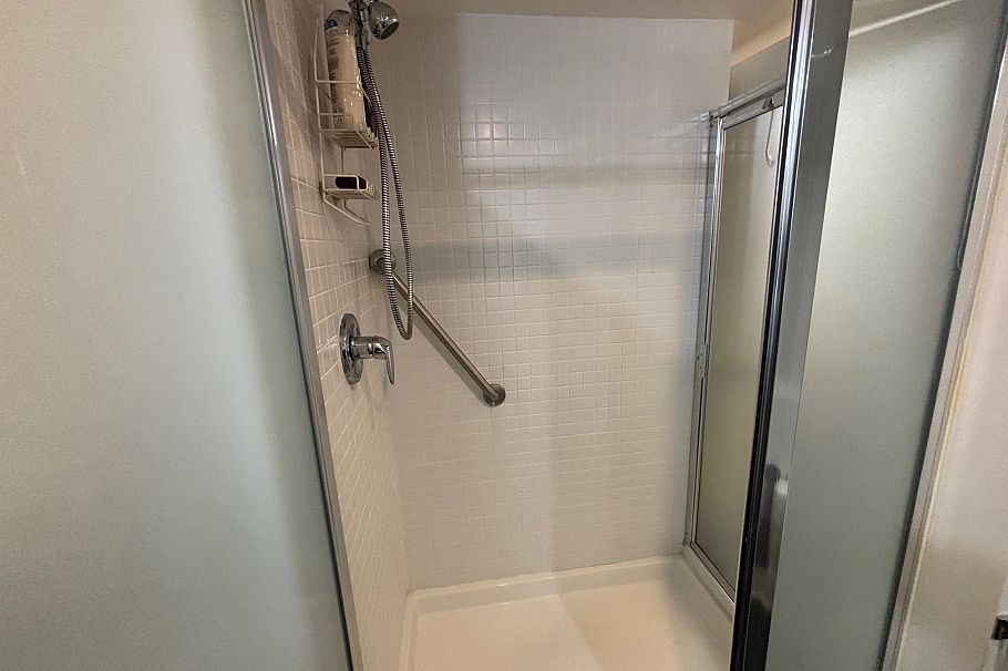 902 175 W 1st Street North Vancouver, BC - 13