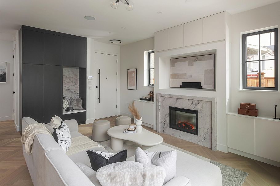 2 240 E 37th Avenue Vancouver, BC - 9