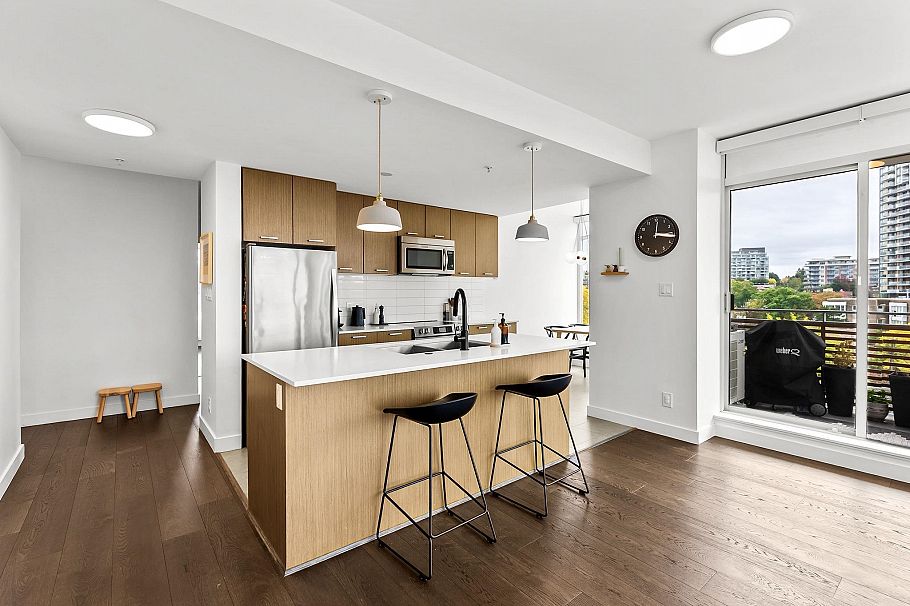 709 2321 Scotia Street Vancouver, BC - 11