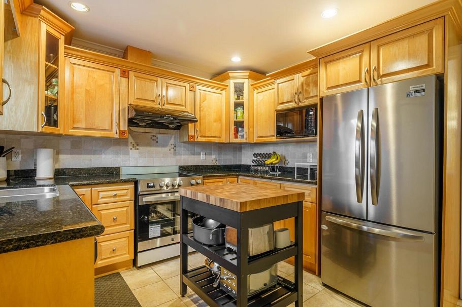 1150 East 41st Avenue Vancouver, BC - 11