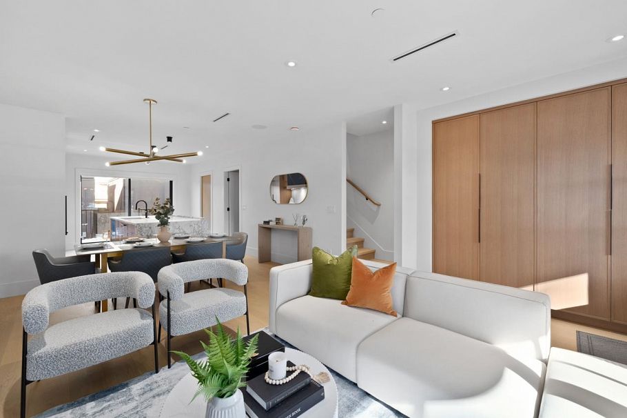 2505 W 37th Avenue Vancouver, BC - 6