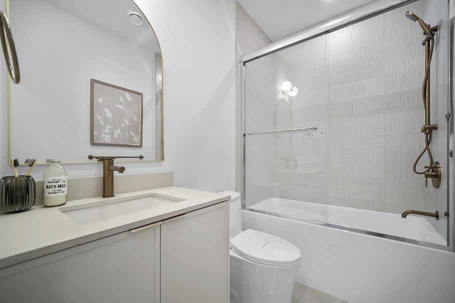 210 2339 E 34th Avenue Vancouver, BC - 8