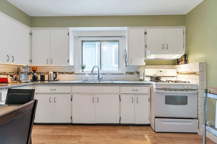 1836 E 1st Avenue Vancouver, BC - 8