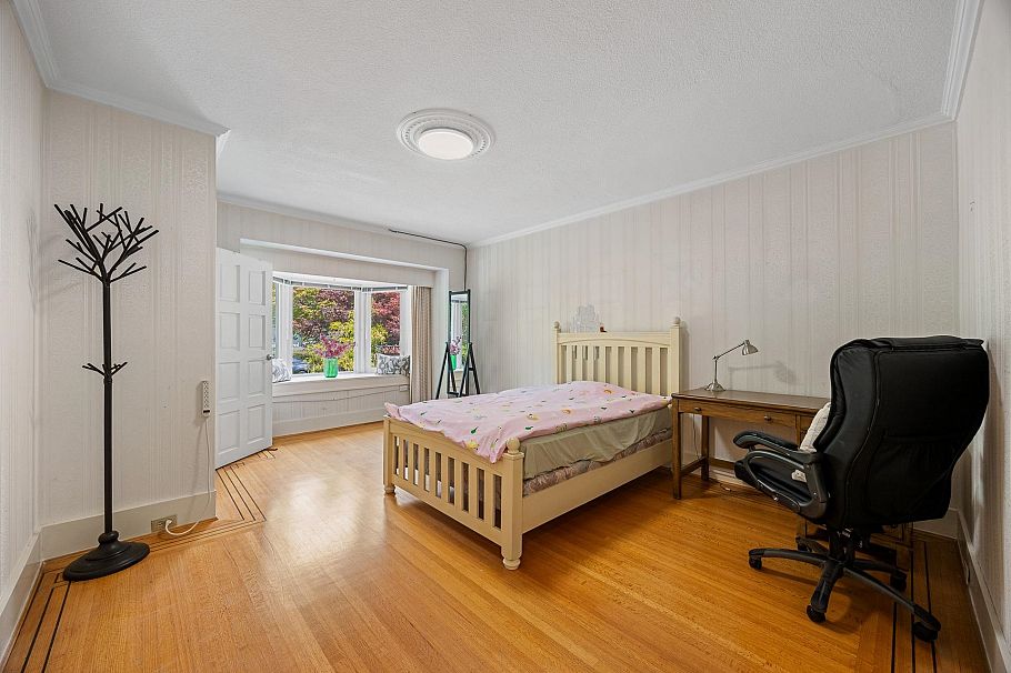 4054 W 31st Avenue Vancouver, BC - 12