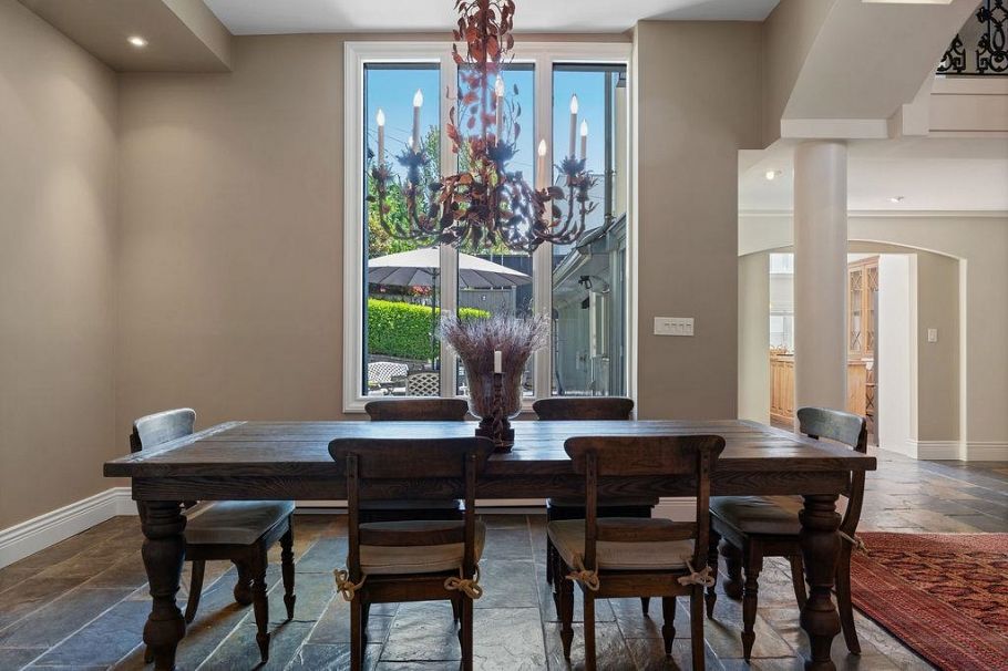 284 Sandringham Crescent North Vancouver, BC - 13