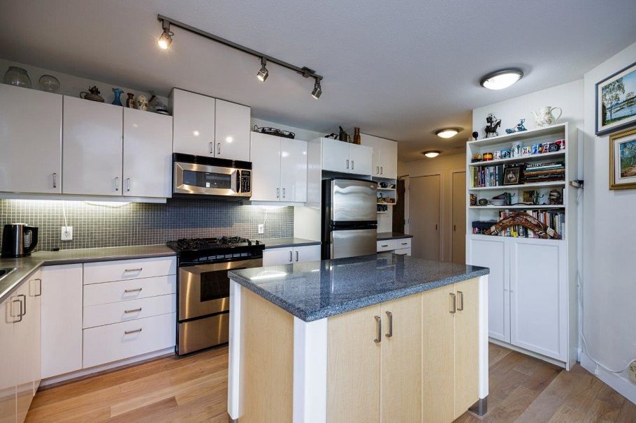 902 175 W 1st Street North Vancouver, BC - 7