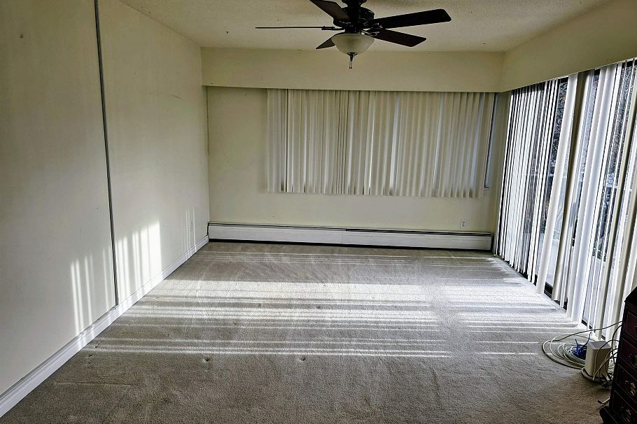 208 214 E 15th Street North Vancouver, BC - 3