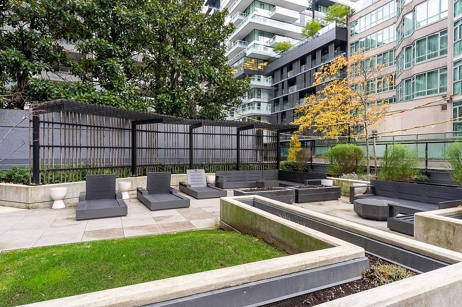 708 889 Pacific Street Vancouver, BC - 23