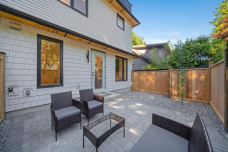 4 3836 W 8th Avenue Vancouver, BC - 24