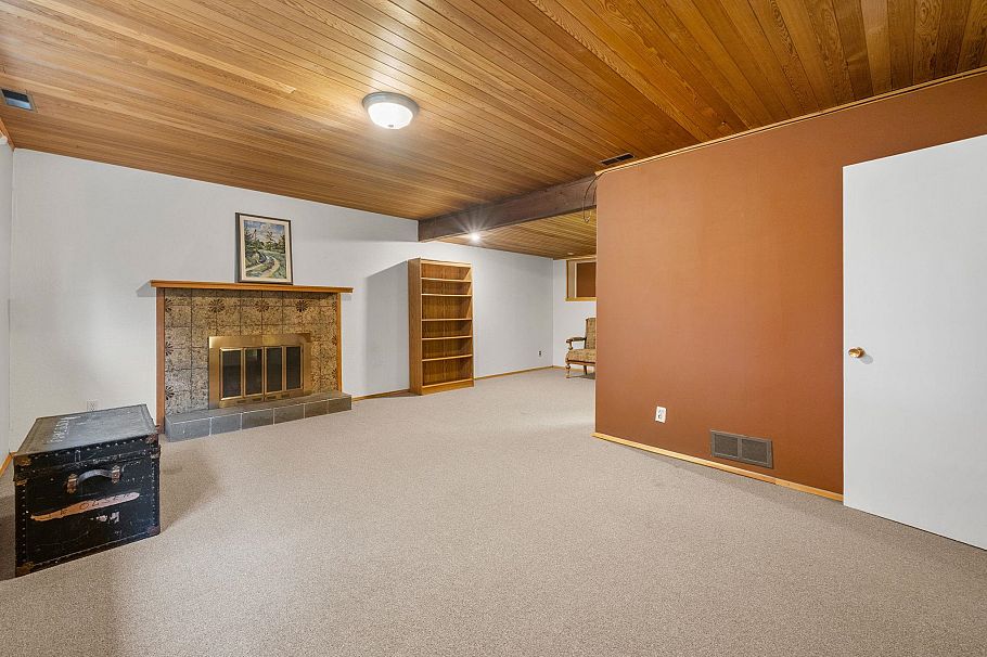 2086 Tompkins Crescent North Vancouver, BC - 20