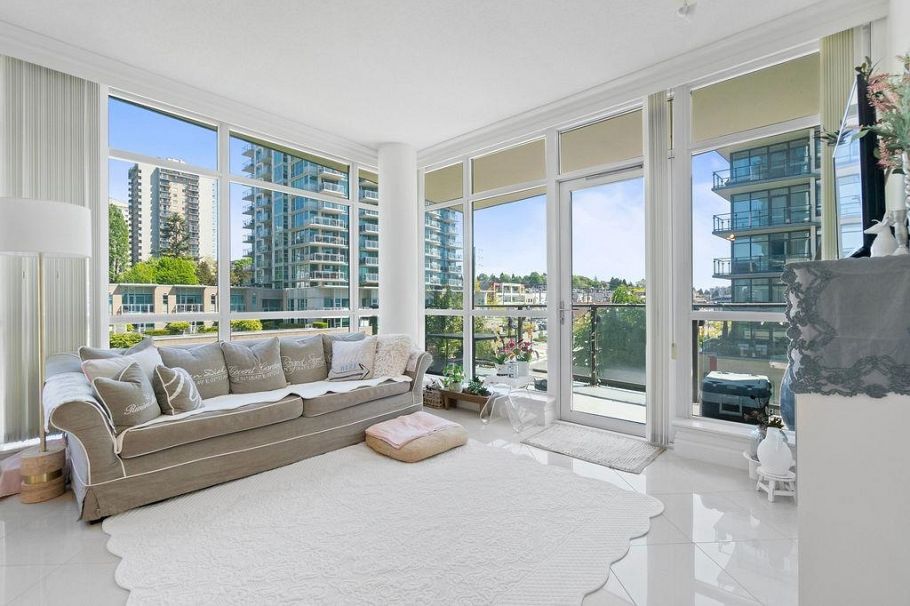 602 162 Victory Ship Way North Vancouver, BC - 2