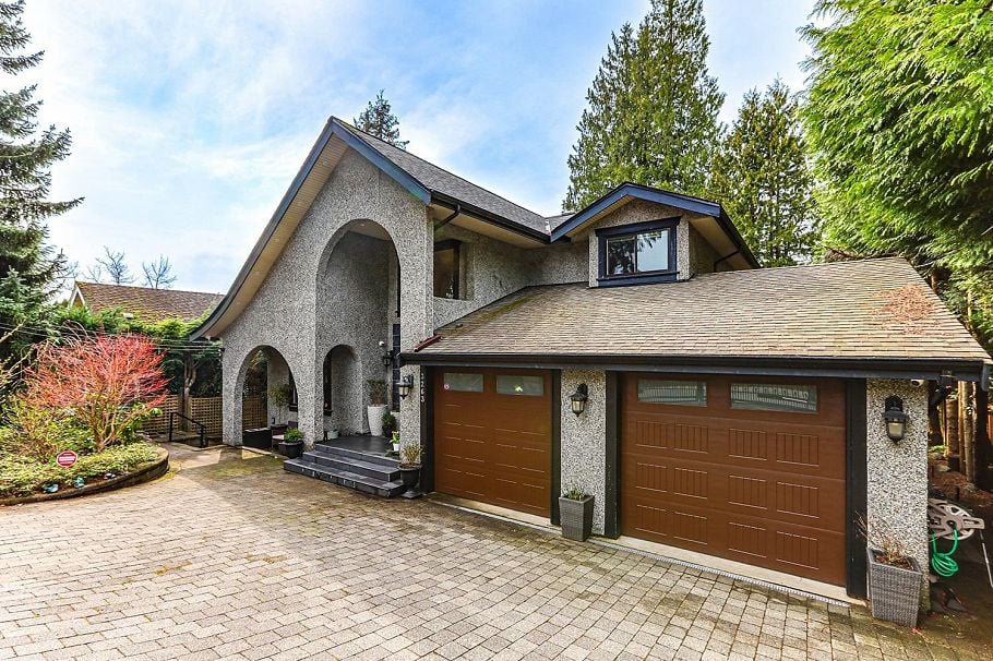 3263 Norwood Avenue North Vancouver, BC - 2