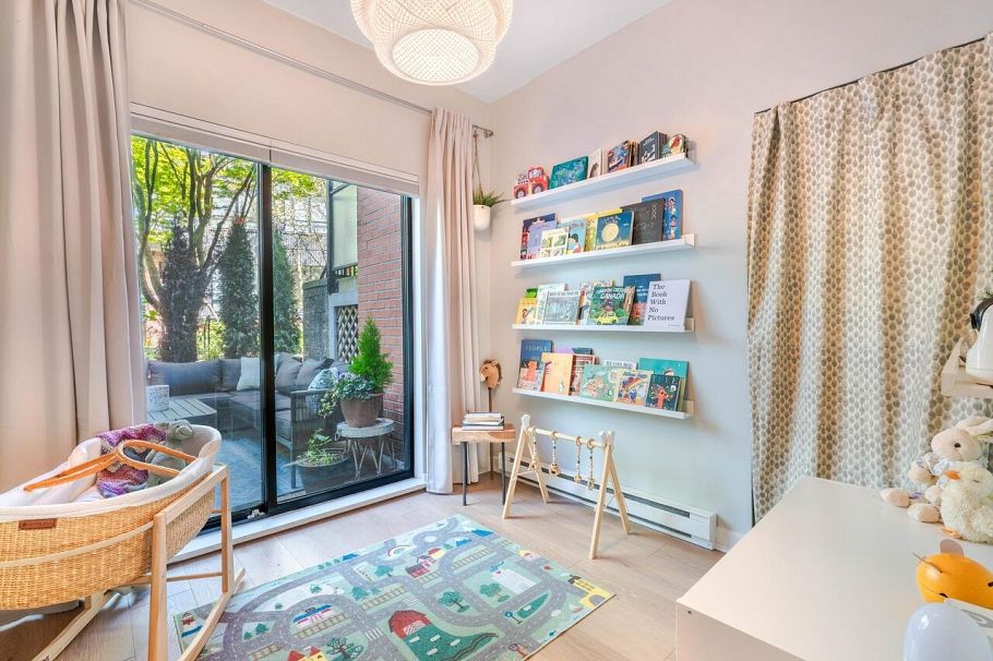 1871 Stainsbury Avenue Vancouver, BC - 21