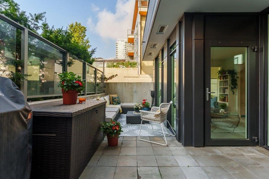 202 3538 Sawmill Crescent Vancouver, BC - 2