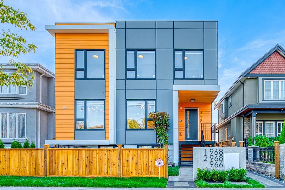 1 968 E 55th Avenue Vancouver, BC - 1