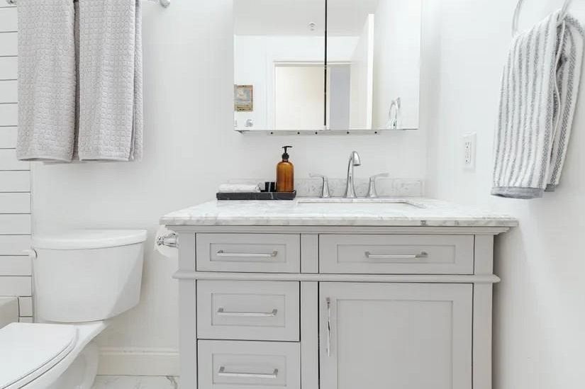 1249 GRANVILLE STREET, Vancouver BC V6Z 1M5 Vancouver, BC - 2