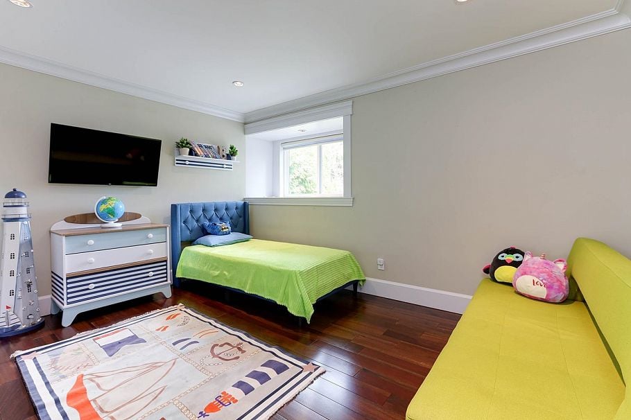 3263 Norwood Avenue North Vancouver, BC - 30