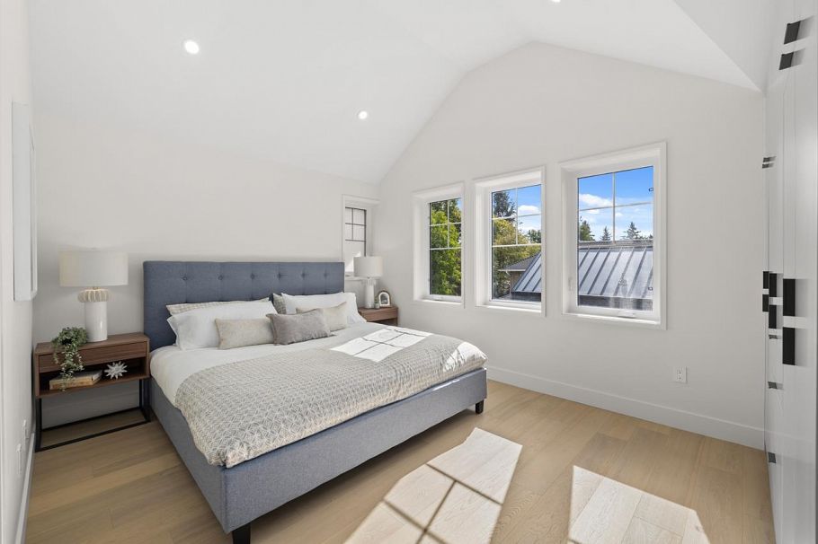 2436 W 49th Avenue Vancouver, BC - 20