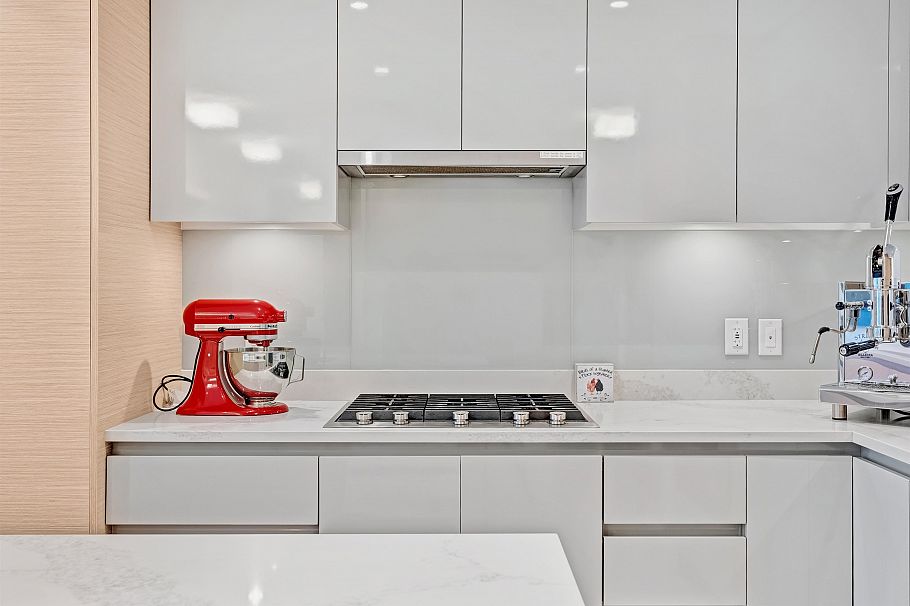 353 8575 Rivergrass Drive Vancouver, BC - 9