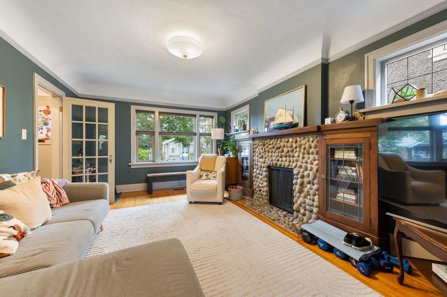 2125 E 5th Avenue Vancouver, BC - 2