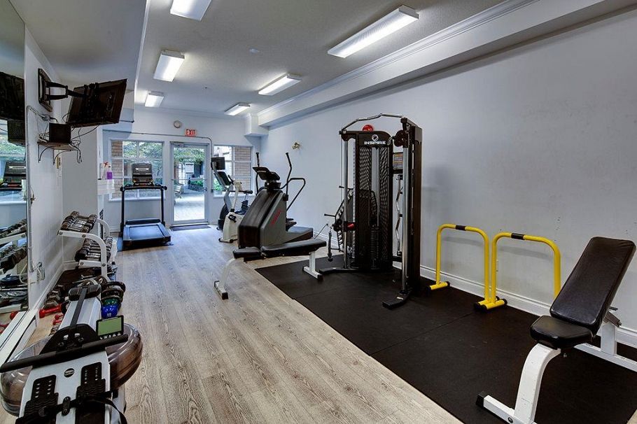 411 108 W Esplanade Avenue North Vancouver, BC - 28